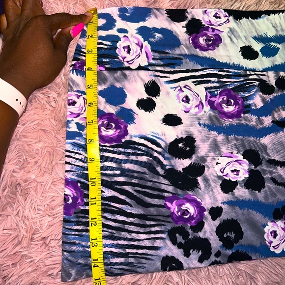 Purple and blue Rose & Animal Print! Stretchy & never been worn. - Picture 4 of 4